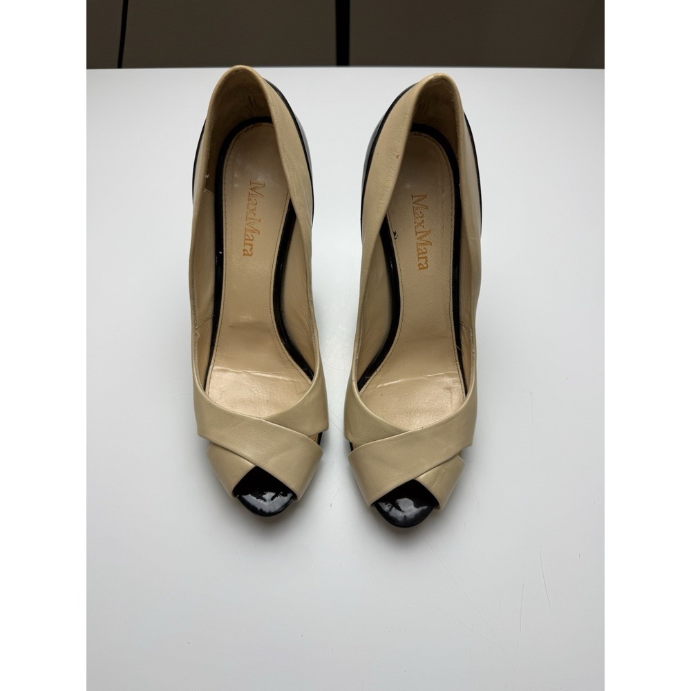 MaxMara Designer Peep Toe Heels Sz 38 US 7.5 Nude Black Leather Stiletto Pumps